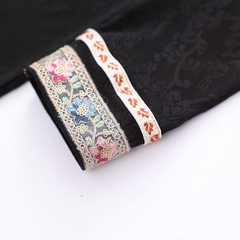 Autumn/Winter Women's Retro Chinese Style Jacquard Top - Long-sleeved Stand Collar with Frog Buttons