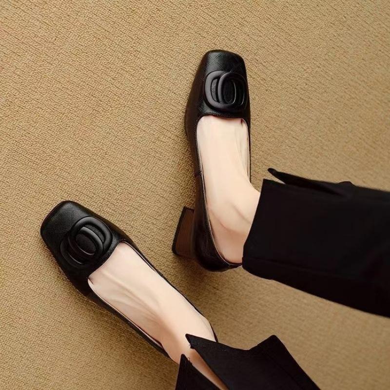 French small leather shoes women's flat bottom square head shallow mouth single shoes 2025 new spring and autumn one-pedal retro leather beanie shoes