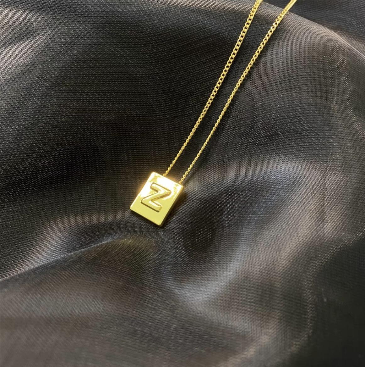 

26 Букв Маленькое Квадратное Ожерелье для Женщин Мода