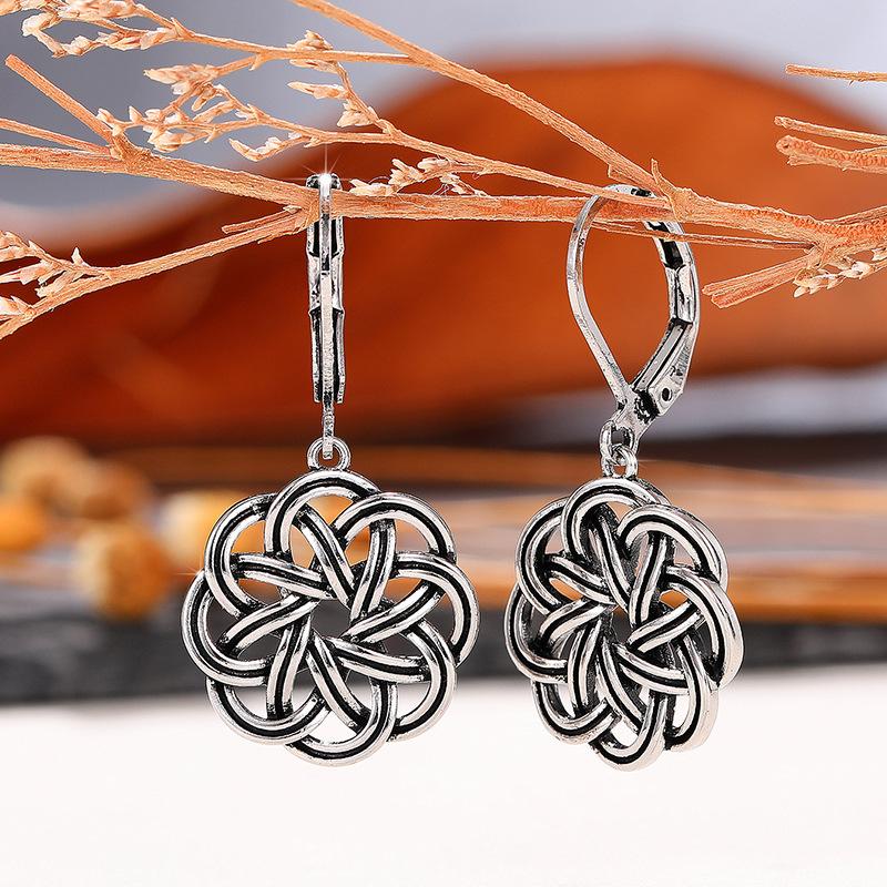 Vintage Viking Celtic Knot Drop Earrings Antique Silver Color Engraved Floral Pattern Dangle Earrings for Women Wedding