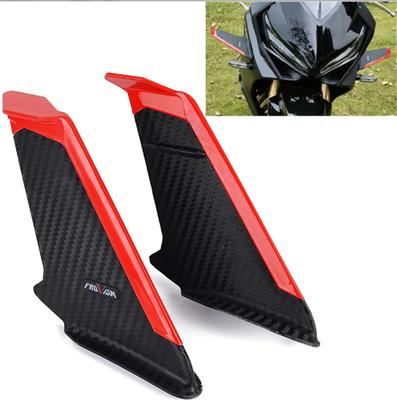Aspecto de Fibra de Carbono Negra Alerones Laterales Delanteros de Motocicleta Deflector de Viento Spoiler Borde Rojo