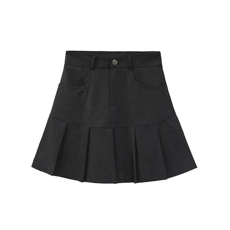 Plus Size Black High-Waist Fishtail Skirt - Summer 2024 Slim Fit, Pleated Short Korean Style for Women