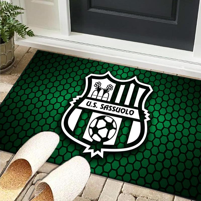 1 Stück Teppich Sassuolo Fußballwappen Design Teppich, Stuhlteppich, Läufer für Büro Schlafzimmer Wohnzimmer Schlafzimmer, Fußabtreter Dekoration Weihnachts-Fan-Geschenke