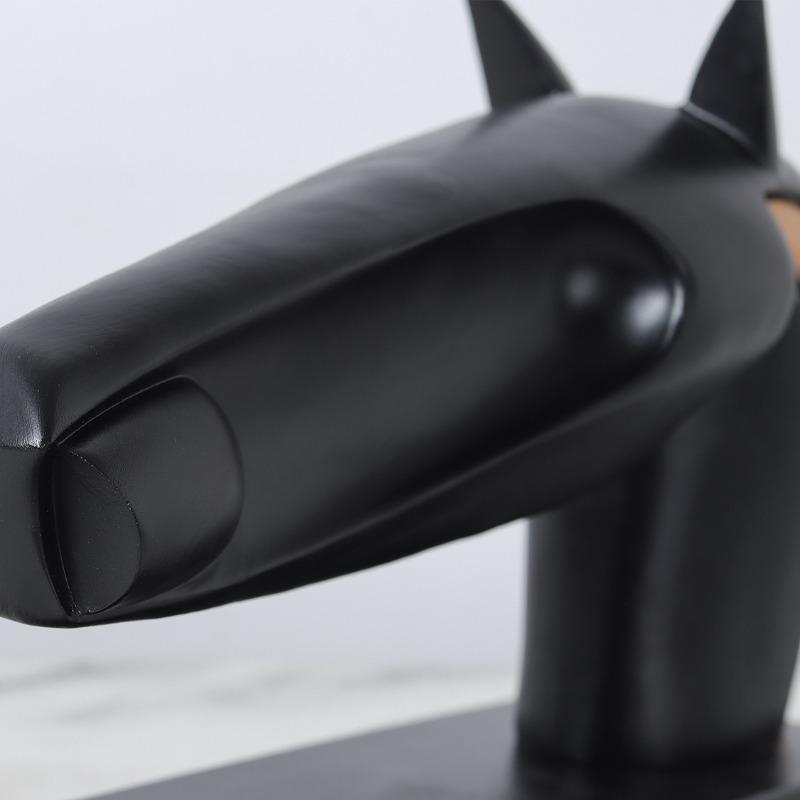 Modern Creative Abstract Horse Head Sculpture Craft Office Desktop Ornament Art Animal Horse Head Statue Indoor Aesthetic Decor