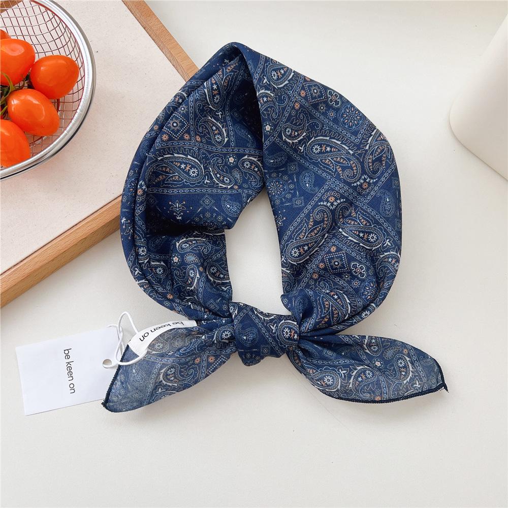 Koreanisches Trendiges Frühlings-Gepunktetes Seiden-Kopftuch - Quadratisches Mode-Tuch für Damen für Haare, Hals und Dekoration