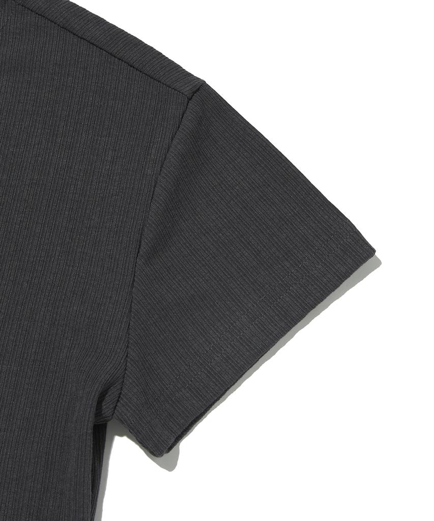 Seuweideu Button Crop Tee [Charcoal Gray]