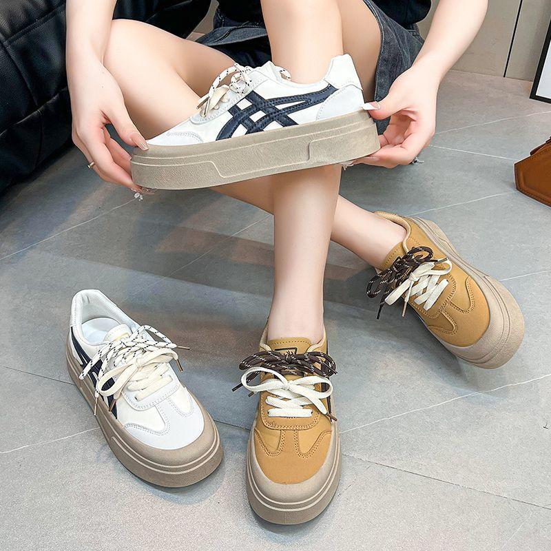 New trendy moral training explosion 2025 breathable student little white shoes super soft sports shoes dirt-resistant versatile casual board shoes