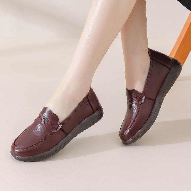 New retro leather women's shoes spring and autumn middle-aged cow tendon sole mother shoes soft sole casual elderly single shoes women