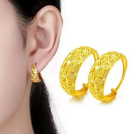 

Long-Lasting Gold Sand Baby s Breath Earrings: Women s Ethnic Style Copper Alloy for Middle-Aged and Elderly