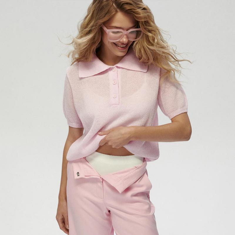 Módní pletený pulovr Dámský svetr s krátkým rukávem 2025 Jaro Léto Klopa Knoflíky Top Jednoduchý Tenký Elegantní Volný Ležérní Kancelářský Pletený Oděv