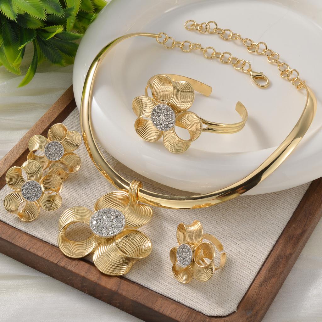 Medieval Jewelry Five-petal Three-dimensional Flower Pendant Collar Bracelet Ring Earrings Set Light Luxury Dinner