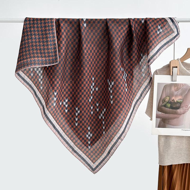 Autumn and Winter Velvet Purple Japanese Samurai 91 Large Square Scarf Women's Fashion Vacation Beach Silk Headscarf Shawl Thermal Scarf