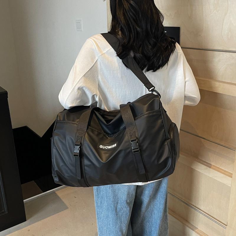 Large Capacity Short Distance Duffle Bag Travel Bag Simple Casual Handbag Men's Light Crossbody Sports Bag Women's Gym Bag