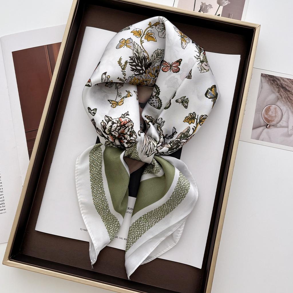 Luxury Women's Soft Satin Hair Scarves Fashion Square Rose Printed Headscarf 70cm Professional Accessories Designer Scarf