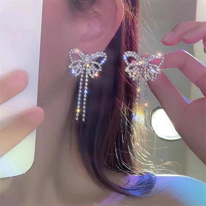 S925 Silver Needle Rhinestone Tassel Earrings - Exquisite Long Claw Chain with Colored Diamonds, European & American Style