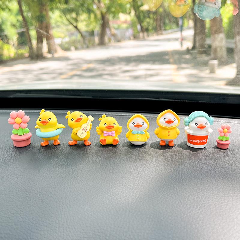 Cute Piglet Car Dashboard Ornament - Mini Interior Decoration