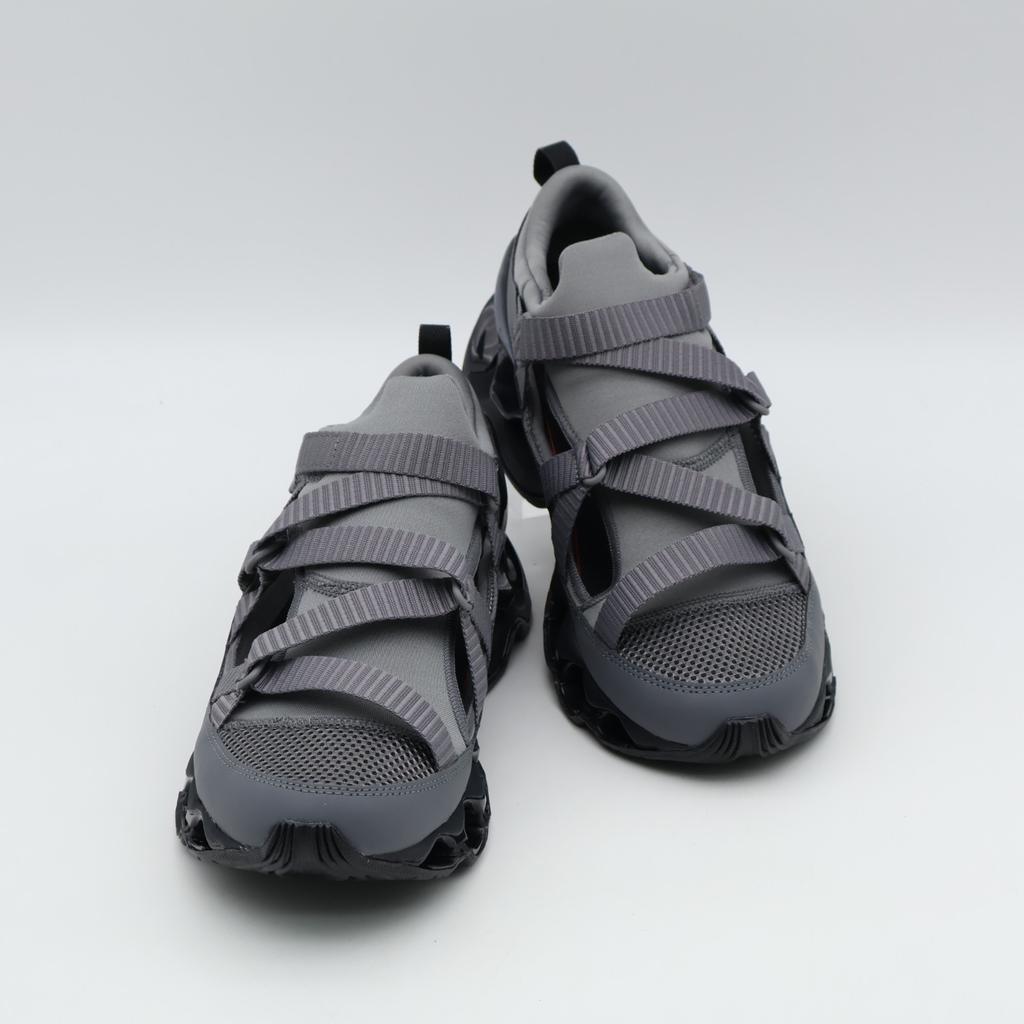 D1GA251906 Mizuno Wave Prophecy Strap Grey/Black (Men's)