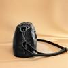 Borsa a tracolla monospalla grande e capiente, in similpelle, da donna, nuova, trendy ed elegante.
