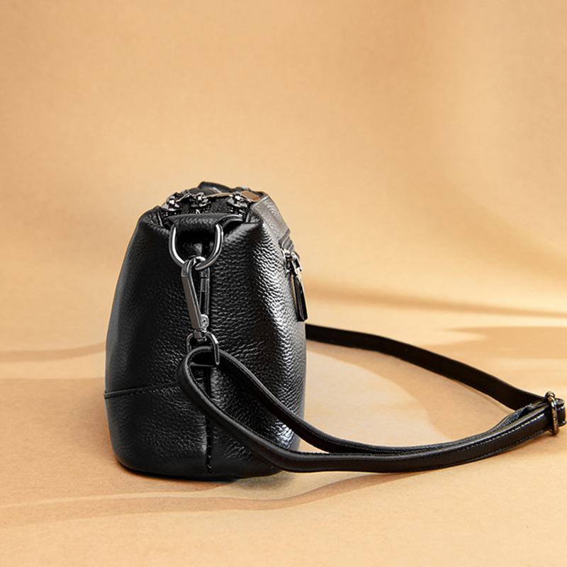 Borsa a tracolla monospalla grande e capiente, in similpelle, da donna, nuova, trendy ed elegante.