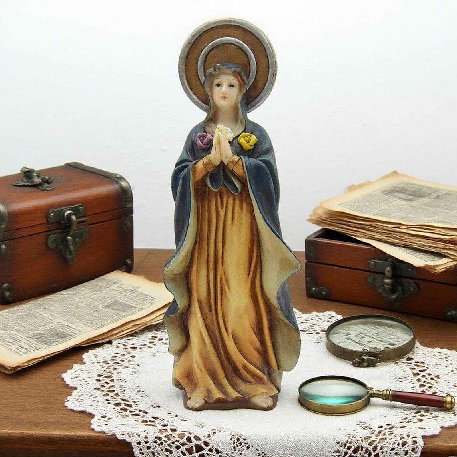 

Mary Statue Religious Figurine Collectible Ornament Resin Sculpture for Indoor Table Centerpieces