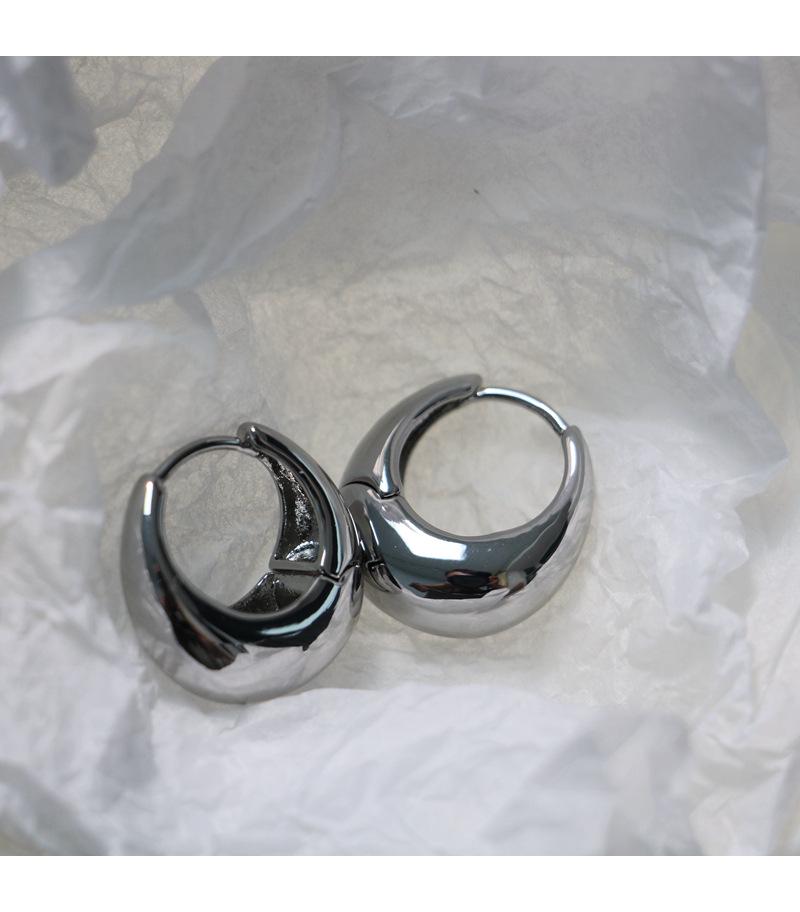 Gold-Plated Brass Teardrop Earrings: Minimalist, High-End, Mirror-Polished Jewelry