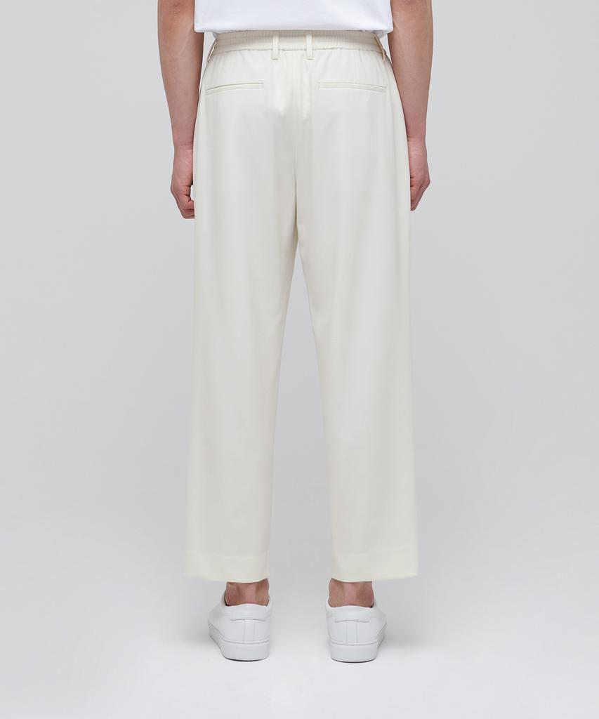Musinsa Standard Lightweight Wide Drawstring Banded Crop Slacks [Cream]