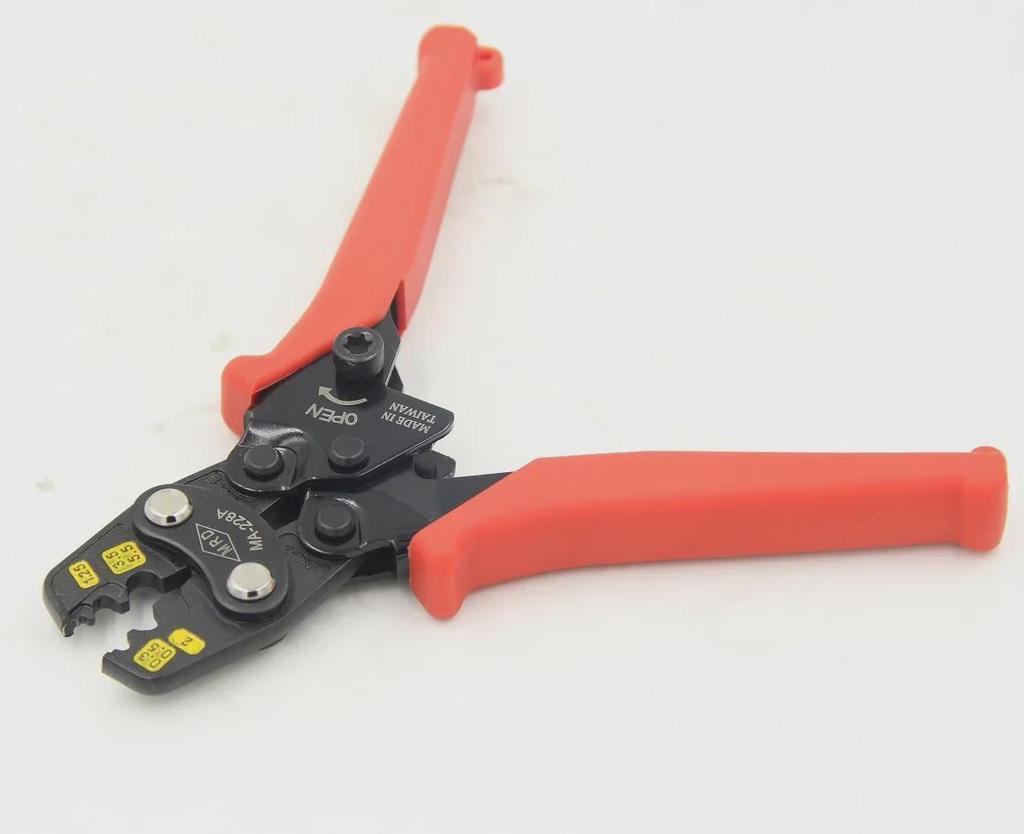 Taiwan Multi-Function Electrician Ratchet Crimping Pliers for Bare Terminals and Copper Nose Clamps.