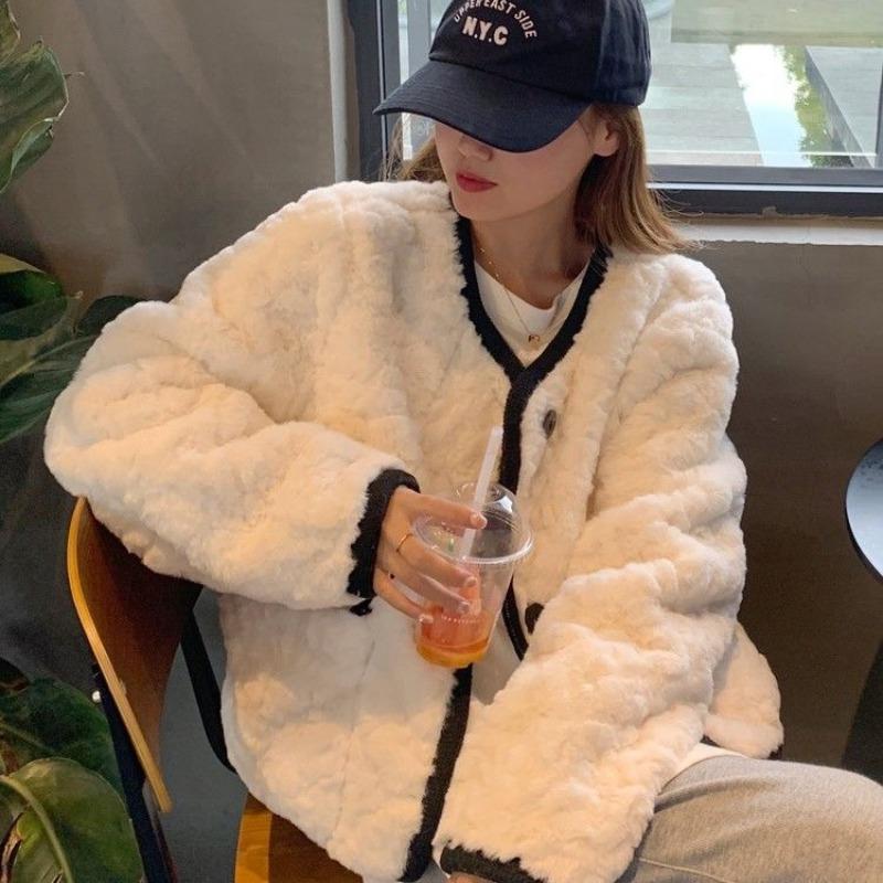 Lamb fur integrated coat women's autumn and winter new small loose thickened white wool top cotton clothes