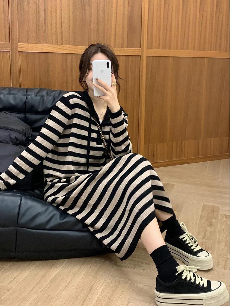 Women's French Retro Striped Wool Knit Hooded Dress - Casual, Loose, Autumn/Winter Fashion