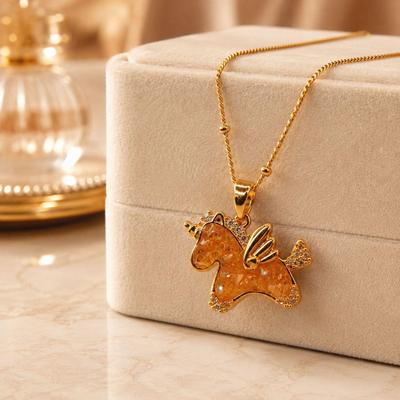 Kommende lebendige Kristallpferd-Anhänger-Halskette - Elegante trendige Clavicle-Kette für Damen