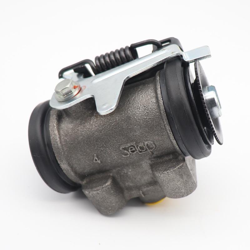 Isuzu Qingling 700P 4HK1 Front and Rear Brake Wheel Cylinder Pump