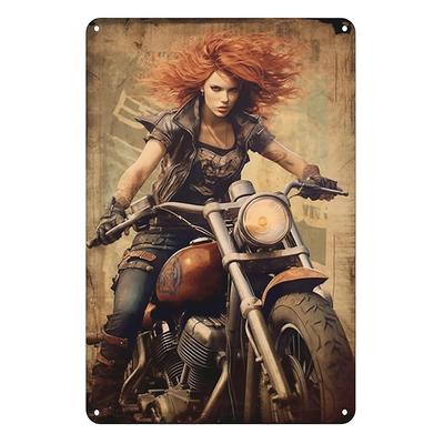 Vintage Motorradmädchen Metallschild ein Retro-Poster eines rothaarigen Mädchens auf einem Motorrad Perfekt für rustikale Garagenwanddekoration