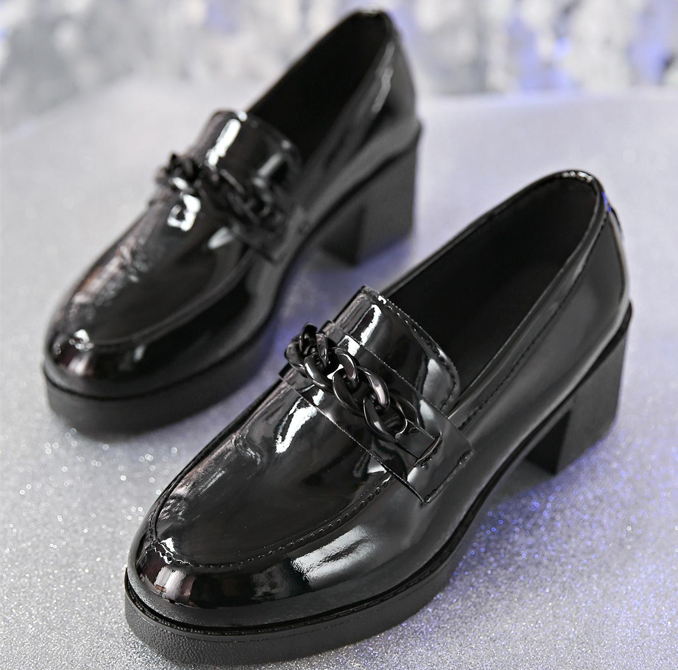 

Plus Size 42 Oxford Shoes Woman Loafers 2026 Leather Flats Chains Sneakers Trend Girls Lolita Medium Heels Flats Spring Autumn 42 чорний