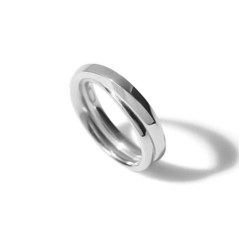 ANOTHER CELL OVAL SQUARE TWIST RING