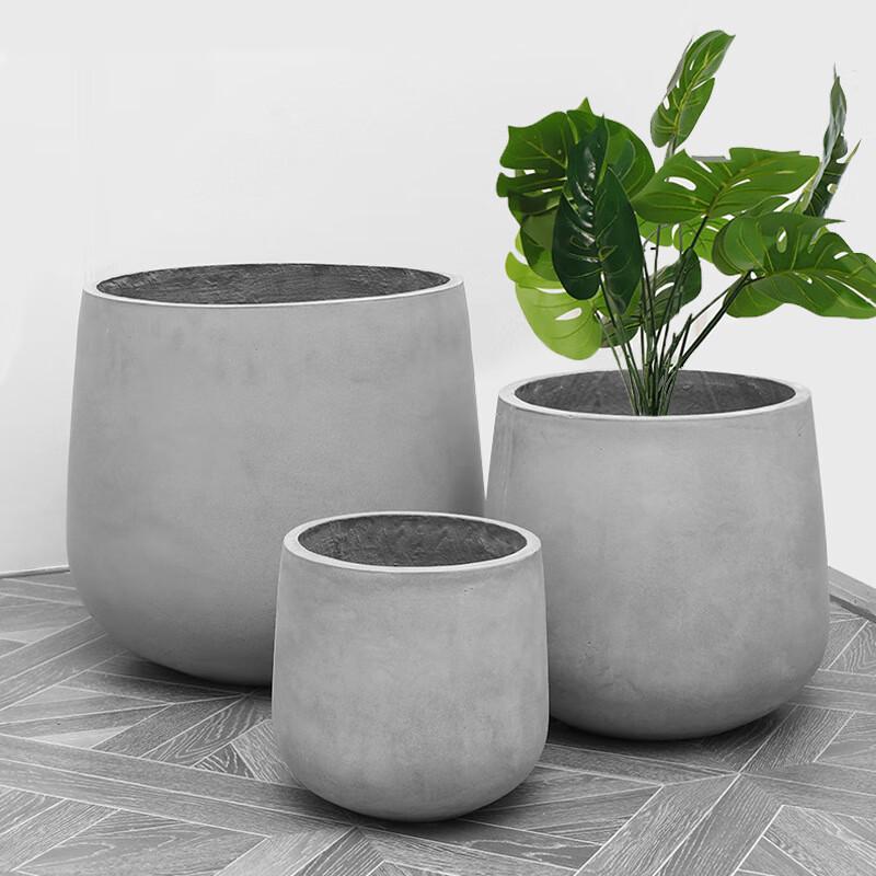Lieve Round Cement Planter
