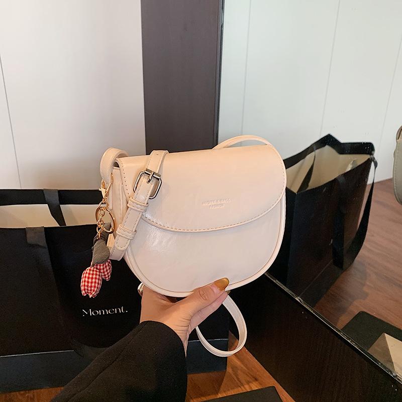 Premium Sense Saddle Bag Bag Women's New Trendy Fashion Versatile Shoulder Bag Retro Versatile Messenger Bag