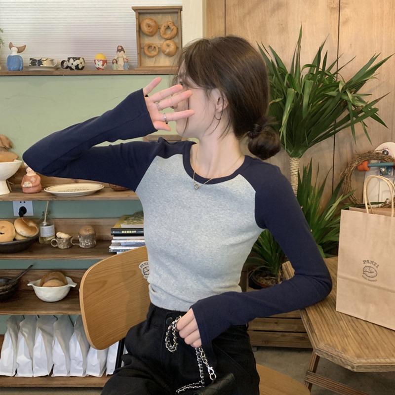 Early autumn new unique super good-looking contrasting colors front shoulder tight small long-sleeved inner bottom short T-shirt top
