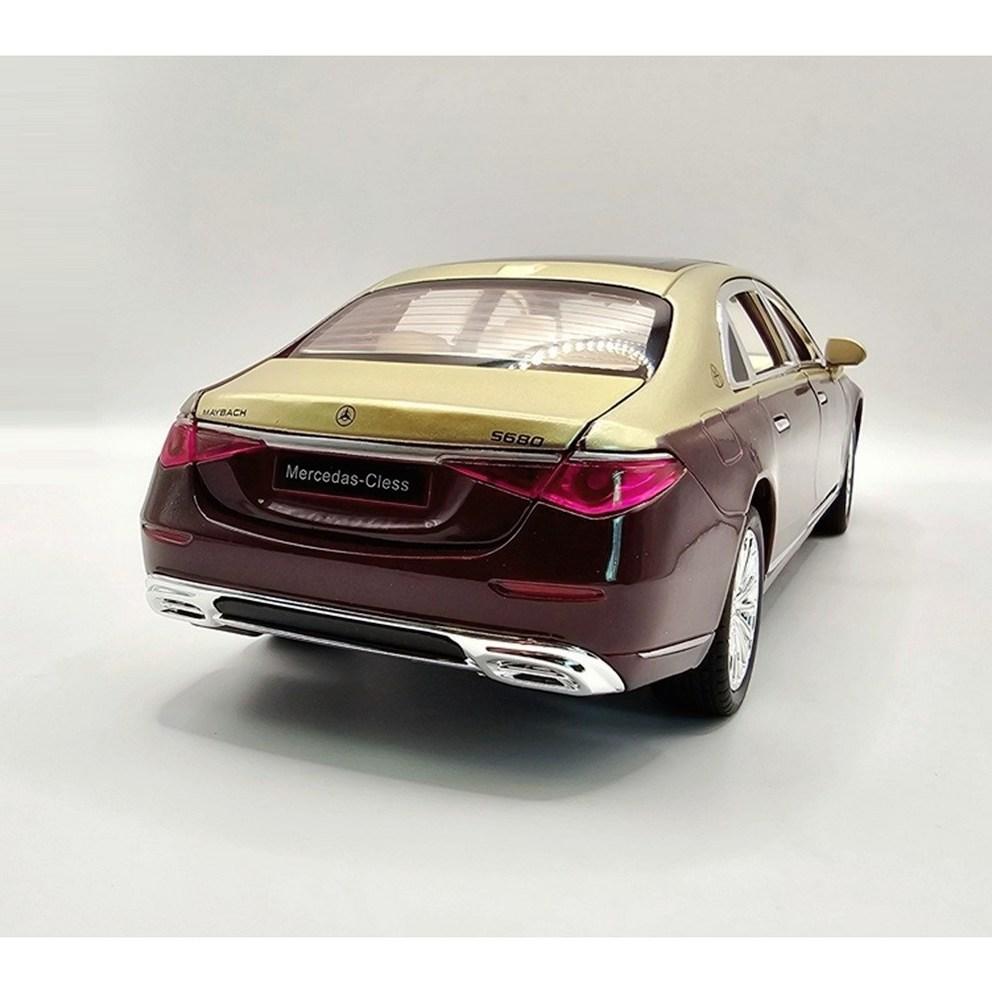 Squisito Modello Diecast Maybach Mercedes-Benz S680 - 1:Replica di Lusso in Scala 1:24, Bicolore Oro e Vino