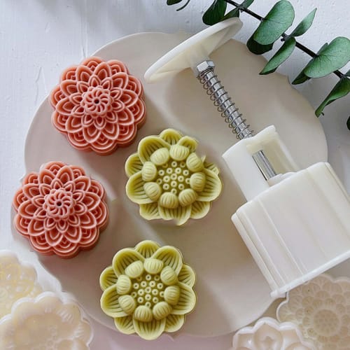 

75g Cute Flower-Shaped Plastic DIY Mooncake Mold, Mooncake Mould DIY Baking Accessories Kitchen Tool for Mid-Autumn Festival