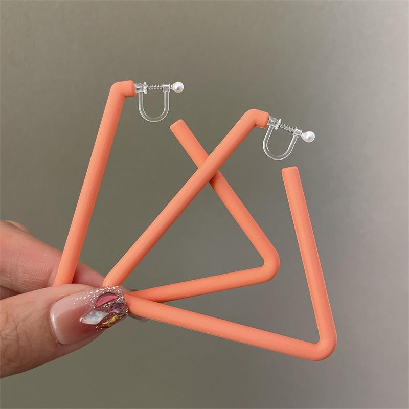 New Color-expanding Triangular Rubber Paint Texture Personalized Earrings for Women