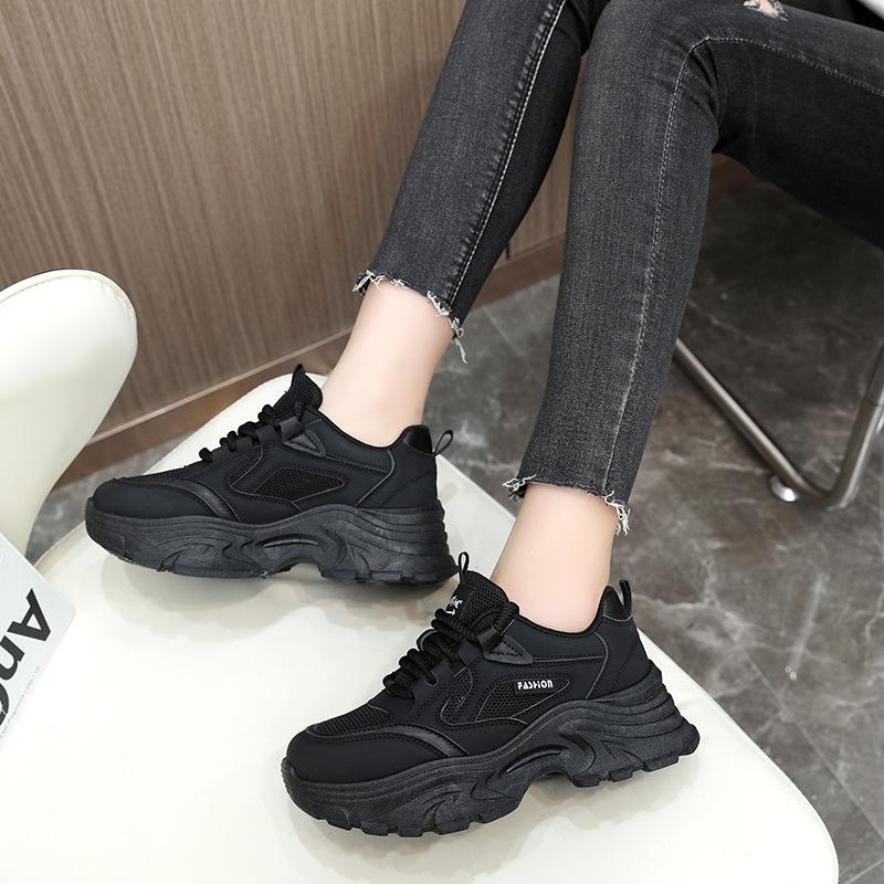 Neue Frühjahrs- und Sommerschuh-Dad-Schuhe, lässige Mesh-Schuhe, atmungsaktiv, erhöhte Plateau-Sportschuhe, Trend