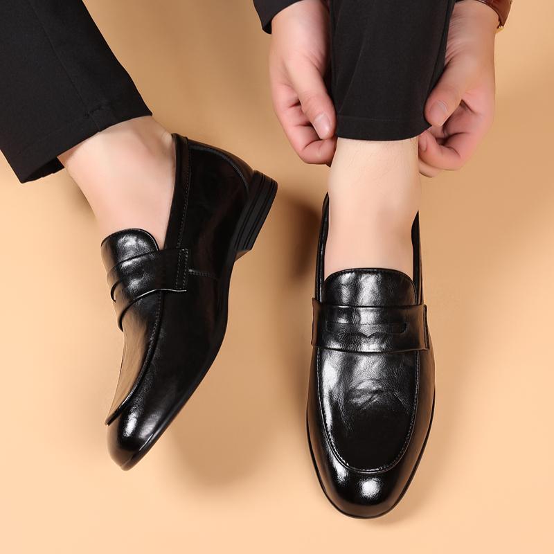 FashionMan Slipper Slip-on Schwarz Runde Zehe Einfarbig Outdoor-Mode Party Hochzeitskleid Täglich Leder Mode Freizeitschuhe Herren