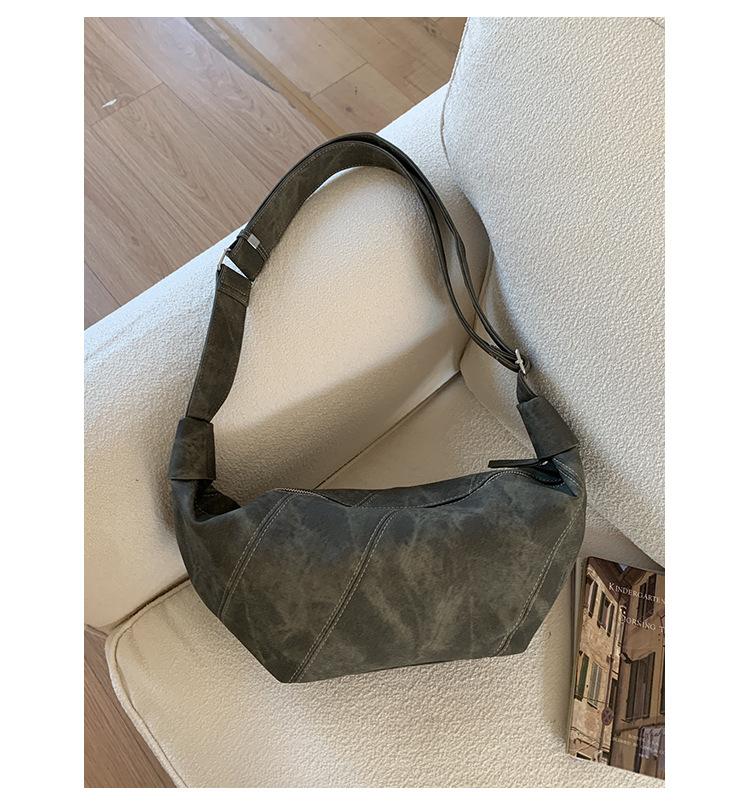 

Korean lazy retro messenger croissant women s 2025 autumn new fashion foreign commuter versatile shoulder bag чорний