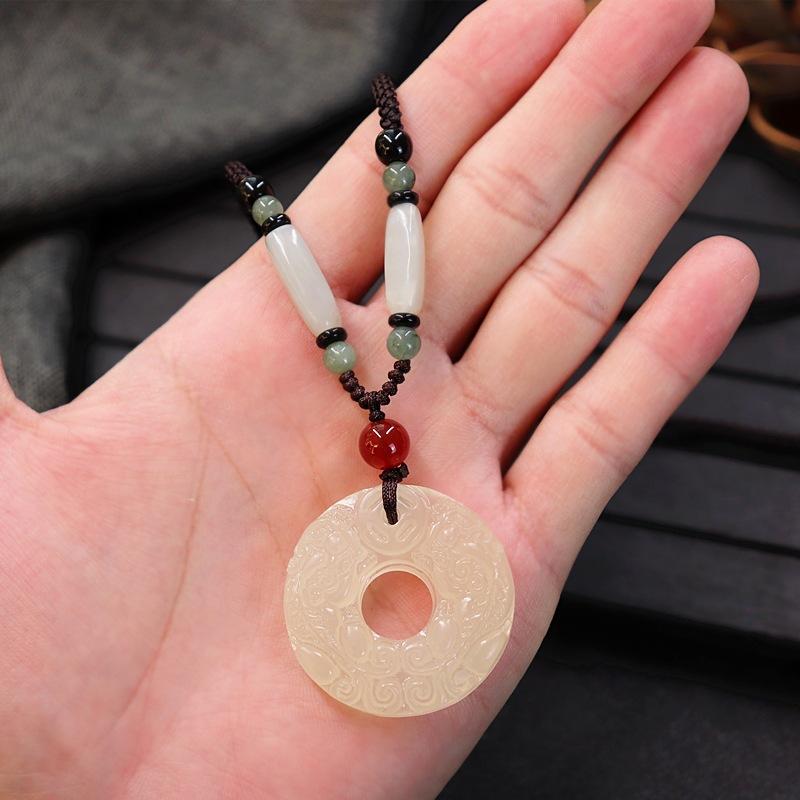 Qingyu Pixiu Halskette Herren- und Damen vielseitig hochwertig Pulloverkette lang Sicherheitsverschluss antiker Anhänger Herbst- und Winter-Accessoires