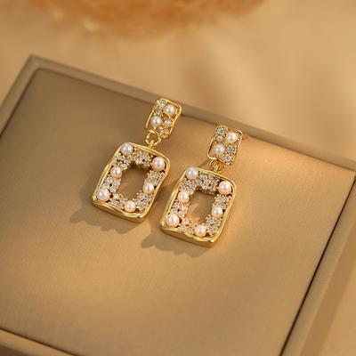 Fashion Silver Needle Earrings Slightly Inlaid with Exquisite Small Fragrance Retro Court Premium Pearl Square Female French Stud Earrings