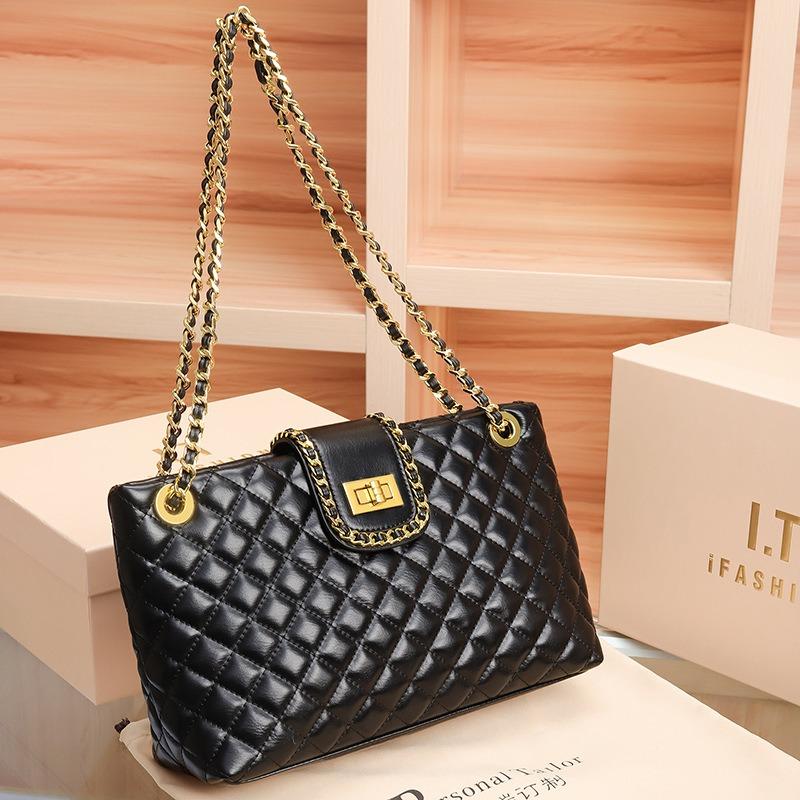 Autumn and Winter New Women's Bags Large-capacity Diamond Chain Bags High-end Sense Solid Color Tote Bags Fashionable Single Underarm Shoulder Bags