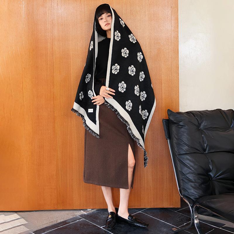 Luxus Damen Weicher Winter Kaschmir Dreiecksschal Mode Kamelie Warmer Schal Und Wickel Bandana Pashmina Damen Schals