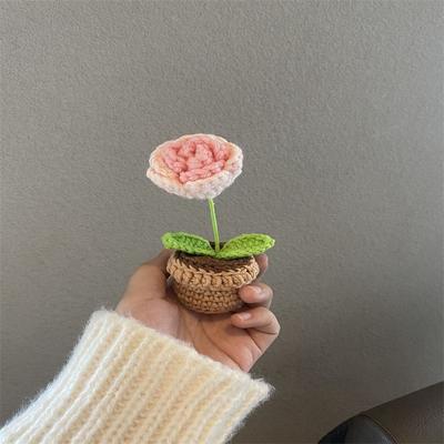 Topf-Hochzeitsdekoration, kreativer gestrickter Blumenstrauß, Geschenk für Zuhause, Tischdekoration, Strickblume, handgewebter Rosen-Tulpen-Blumenstrauß
