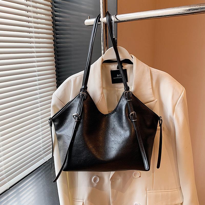 Tooxika New Retro Large Capacity High-end Commuter Bag For Women Simple And Versatile Shoulder Bag