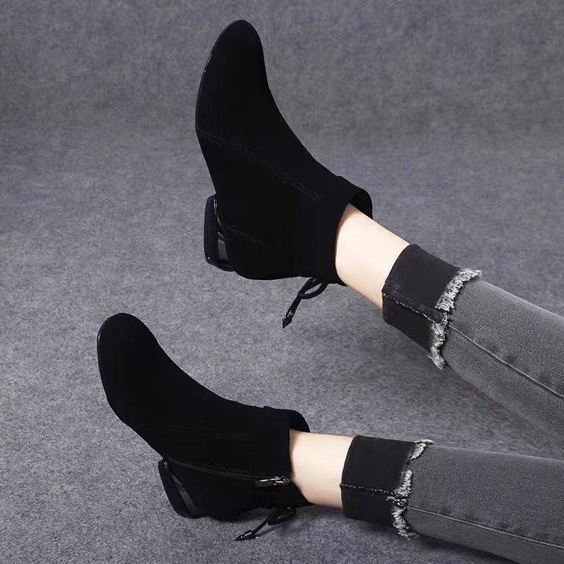 Neue Kaschmir-Rundkopf-Kleine Kurze Stiefel für Damen 2025 Herbst und Winter Neu Vielseitige Niedrigabsatz-Samt-Rutschfeste Baumwollstiefel für Damen